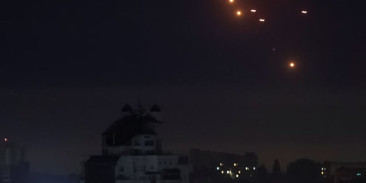 Ukraina lëshon gati 300 dronë drejt Rusisë gjatë natës