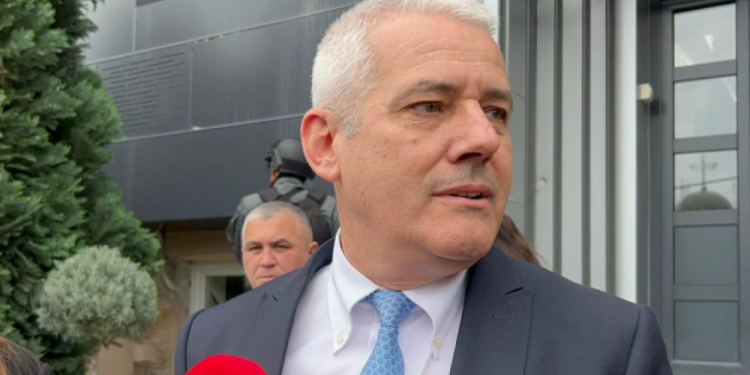 Sveçla: Absolutisht nuk pajtohem me qeveri të tranzicionit