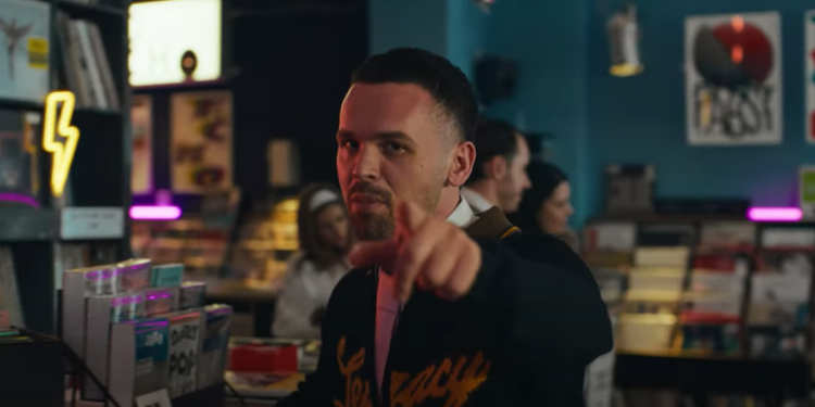 Yll Limani rikthen kujtimet me “A t’kujtohet dashnia”