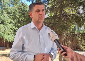 Politologu Maloku: Qasja diplomatike e qeverisë ka dëmtuar rëndë pozitën ndërkombëtare të Kosovës