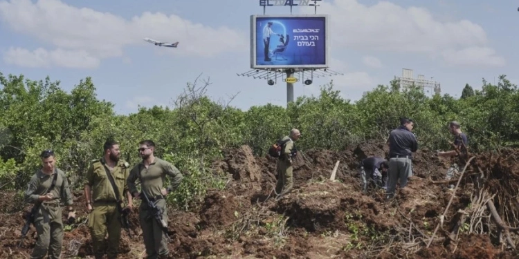 Izraeli nis sulme ajrore ndaj Houthive në Jemen