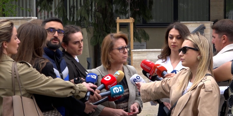 17 kallëzime penale ndaj VV-së, Bajrami: Nuk mund të japin dorëheqje dhe të qëndrojnë në zyra