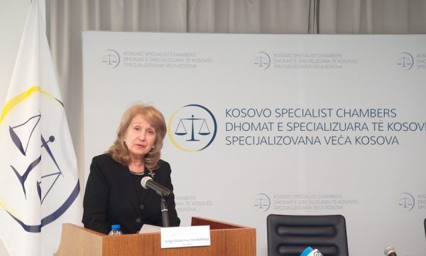 Trendafilova sot mban konferencë për media në Prishtinë