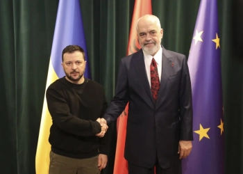 Zelensky i telefonon Ramës dhe e fton të marrë pjesë në Samitin Ukrainë-Evropë Juglindore