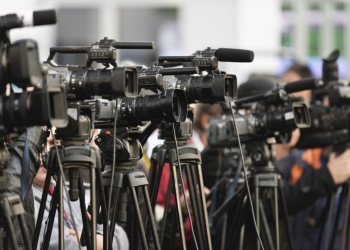 AGK: Rënie e re alarmuese e Kosovës në raportin e Reporterëve pa Kufij – renditet e 99-a