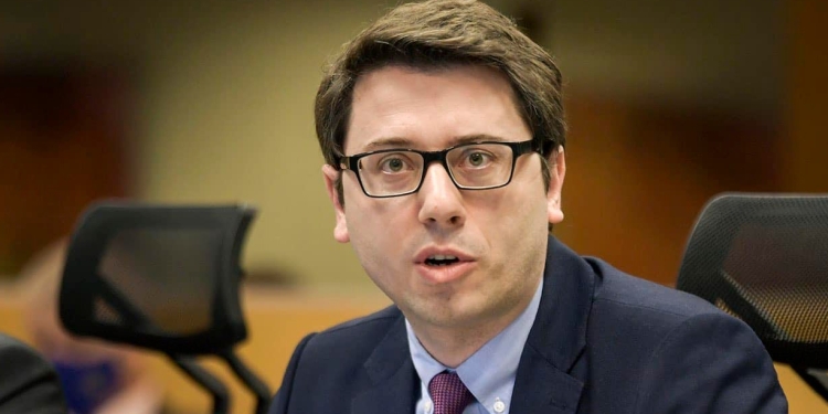 Hekuran Murati me postim prekës pas vdekjes së babait: Të fala nanës, babë