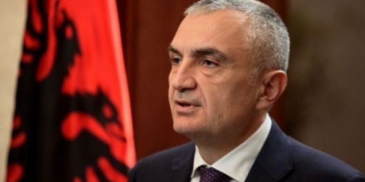 Meta mbetet jashtë Kuvendit, refuzon dorëheqjet për t’i hapur rrugën mandatit të tij
