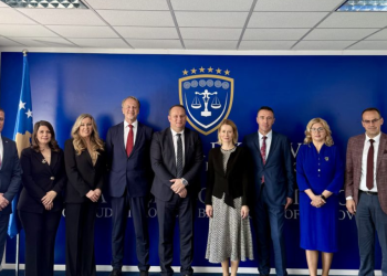 Kallas me Këshillin Gjyqësor të Kosovës bisedoi për prokurorët dhe gjyqtarët serbë të dorëhequr