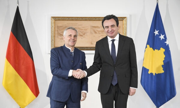Ngërçi politik, Ambasada gjermane e shqetësuar: Detyrat e rëndësishme po mbeten pezull