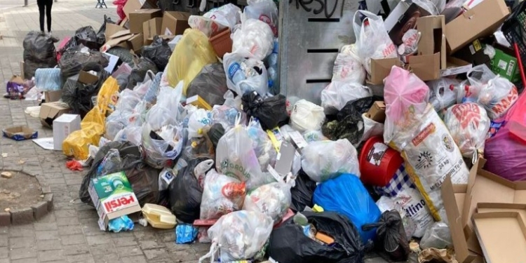 Prokuroria autorizon Policinë të grumbullojë prova për “mungesën e trajtimit të mbeturinave” në Prishtinë