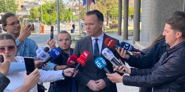 Peci: Konstituimi i Kuvendit varet nga opozita, VV synon marrëveshje për qeverinë, jo për Kuvendin