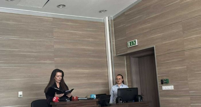 E kërcënoi Faton Pecin, mërgimtari dënohet me gjashtë muaj burgim efektiv
