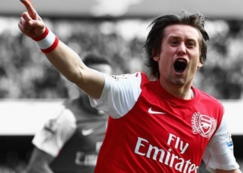 Pas problemeve me zemër, ish-ylli i Arsenalit u shtrua me urgjencë në spital