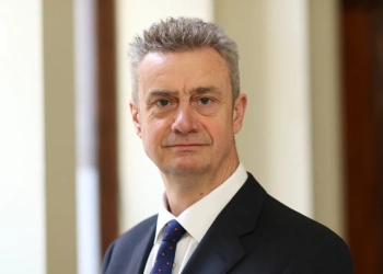 Ambasadori britanik, Kurtit: Formojeni sa më shpejt qeverinë