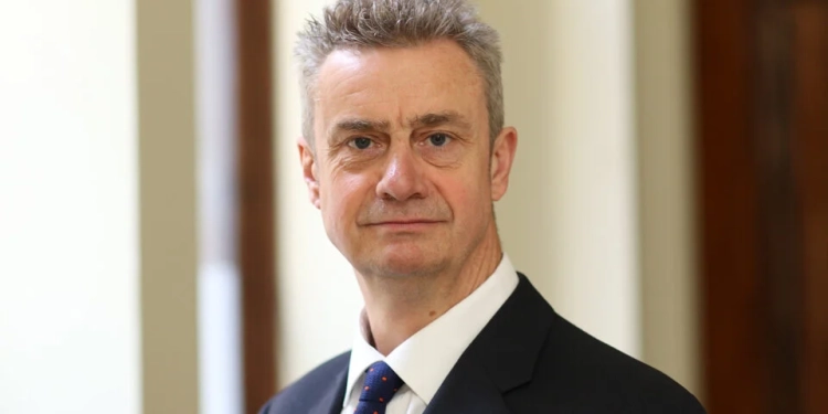Ambasadori britanik, Kurtit: Formojeni sa më shpejt qeverinë