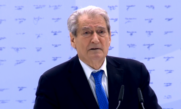 Sali Berisha lë të kuptohet se nuk e pranon rezultatin: Veç ai nalt mund ta ndalojë PD-në për ta mbrojtur votën