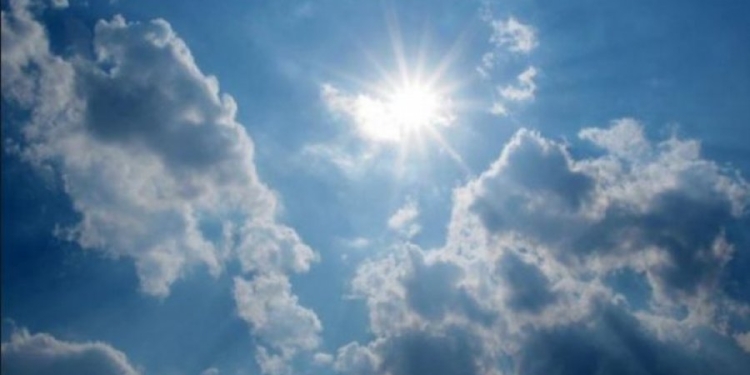 Fundjavë e nxehtë, temperaturat do të arrijnë deri në 28 gradë