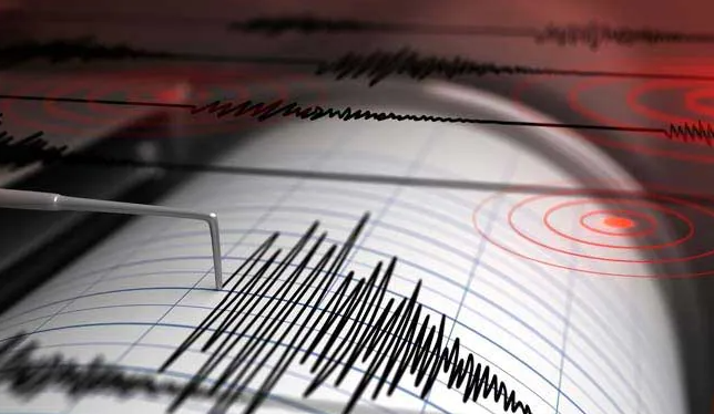 Tërmeti me magnitudë 5.6 godet rajonin kufitar Peru-Ekuador