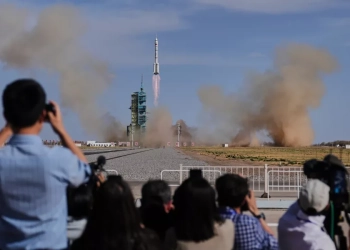 Kina lëshon anijen kozmike drejt asteroidit 2016HO3 dhe kometës 311P pranë Marsit