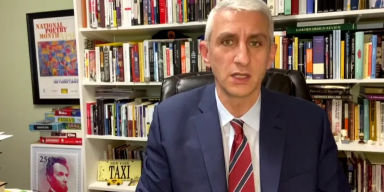 Aktivisti shqiptaro-amerikan: Trendafilova ishte gjyqtare e komunizmit në Bullgari, Specialja po e rrezikon destabilizimin e Kosovës