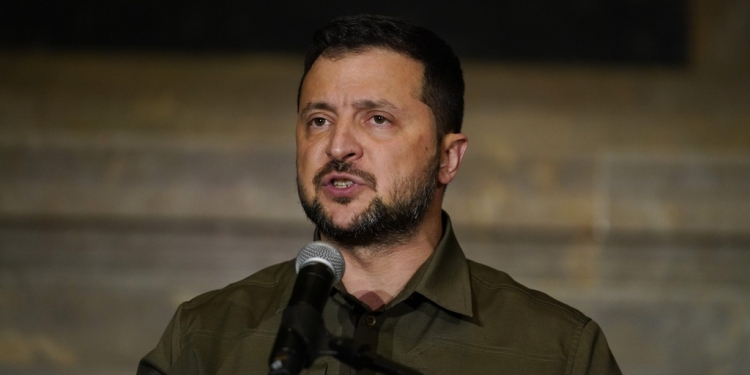 Zelensky: Nuk do të luaj lojërat e Putinit me armëpushime të shkurtra