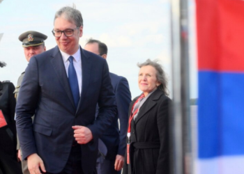 BE-ja për vizitën e Vuçiqit në Rusi: Të përmbahet nga legjitimimi i agresionit të Putinit ndaj Ukrainës