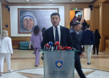 Krasniqi: VV po mban peng vullnetin e qytetarëve, ka tejkaluar çdo kufi të racionalitetit