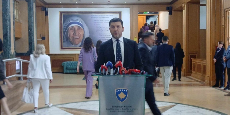 Krasniqi: VV po mban peng vullnetin e qytetarëve, ka tejkaluar çdo kufi të racionalitetit