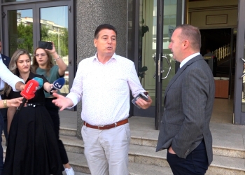 Debati mes Bahtirit dhe Zemajt pas dështimit të seancës: Na tregoni pse vini në Kuvend