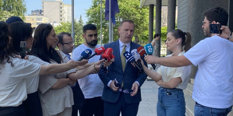 Zemaj: Ose të hapin rrugë, ose të krijojnë mundësi – nuk mund të vazhdohet më në ngërç