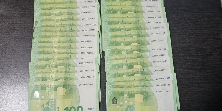 Sekuestrohen rreth 18 mijë euro të padeklaruara në Vërmicë