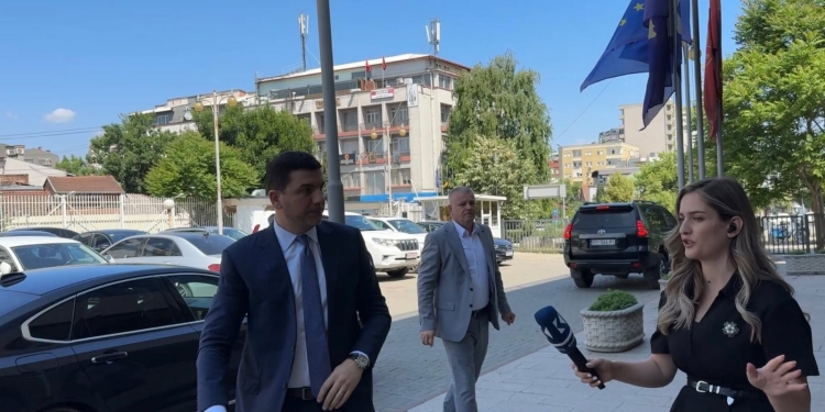 Krasniqi: Çdo ditë vij në Kuvend me shpresën se do të kemi emrin e ri për kryetar