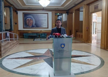 Basha: Deputetët e opozitës s’e justifikojnë praninë në Kuvend, ne kemi ardhur për të votuar