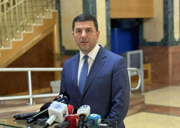 Krasniqi: Kurti s’ndryshon qëndrim, mentaliteti imponues i tij po vazhdon bllokadën