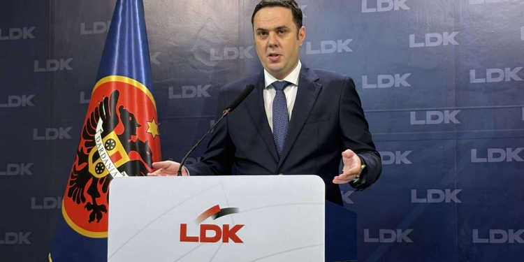 Abdixhiku kritik ndaj Kurtit: S’e njeh rregullin bazik dhe demokratik, rezultatin e fundit të zgjedhjeve