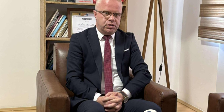KEK nxit lidhjen e kontratave komerciale, avokati Bajraktari paralajmëron pasoja