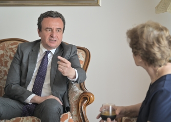 Kurti vizitoi për ngushëllime familjen Ahmedi