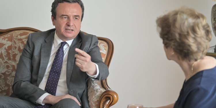 Kurti vizitoi për ngushëllime familjen Ahmedi