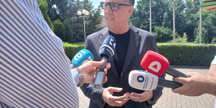 Haziri: Ardhja në Kuvend është bërë si në varreza