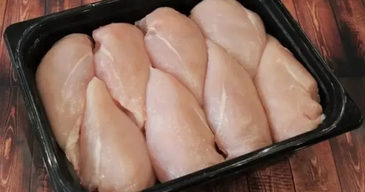 Maqedonia ndalon importin e mishit të pulës nga Brazili, dhe të mishit nga ripërtypësit e vegjël nga Shqipëria