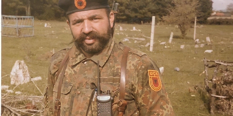Sot në Drenas përurohet shtatorja e heroit Asllan Fazliu