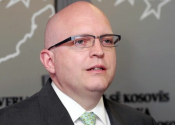 Bllokada politike në Kosovë, Reeker: Është vërtet turp, populli i Kosovës meriton më mirë