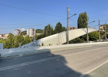 Qeveria e Kosovës synon t’i ndërtojë dy ura të reja pranë urës kryesore mbi Ibër në Mitrovicë