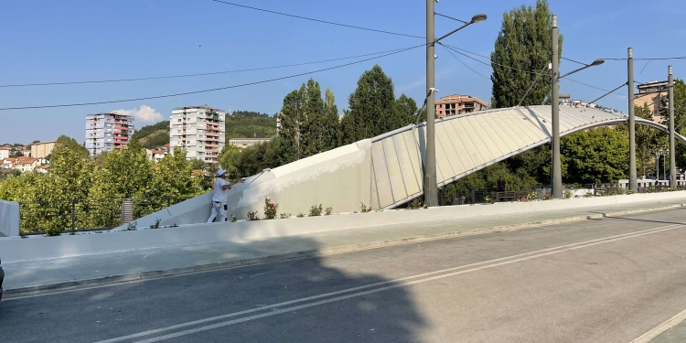 Qeveria e Kosovës synon t’i ndërtojë dy ura të reja pranë urës kryesore mbi Ibër në Mitrovicë