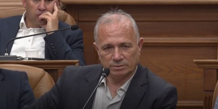 Aksidenti në udhëkryq: Vdes qytetari, politikani prizrenas jep dorëheqje