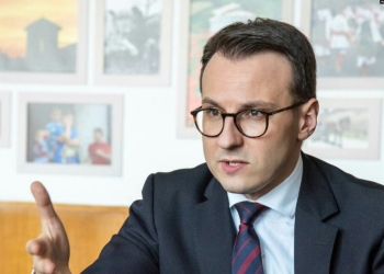 Petkoviq: I dorëzova Sorensenit listën me “50 veprime eskaluese” të Kosovës, pres shpejt ftesë për takim trilateral