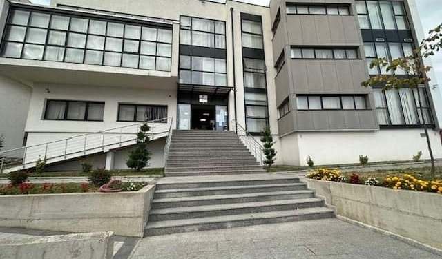 Kërkohet paraburgim ndaj pesë të dyshuarve për të shtënat me armë në Gjakovë