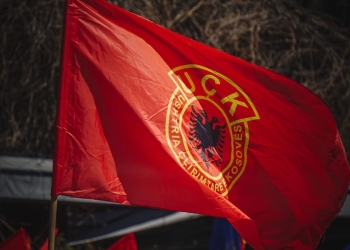 OVL e UÇK-së reagon pas heqjes së flamurit të UÇK-së në stadium: Na dhemb zemra, oj nanë Shqipni