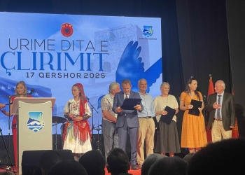 Vushtrria shënon 26-vjetorin e Çlirimit, kryetari Idrizi: Dita më e lumtur për këtë brez që po rritet në Kosovën e lirë