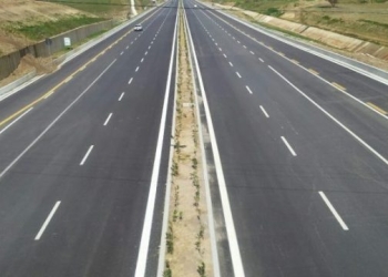 Ndalohet përkohësisht qarkullimi i automjeteve në segmentin e autostradës mbi zonën industriale të Fushë Kosovës